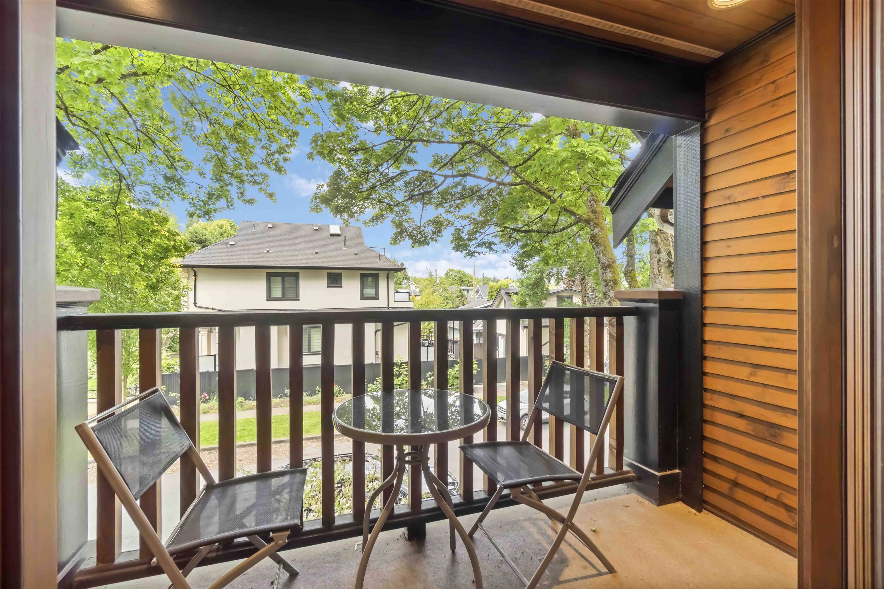 Vancouver, BC V5Z 2A4,599 W 23rd AVE
