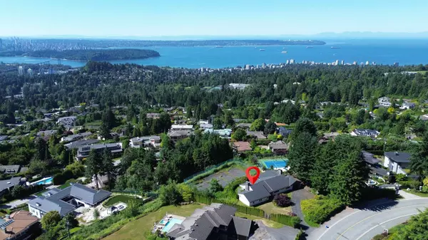 West Vancouver, BC V7S 2B3,1028 Eyremount DR