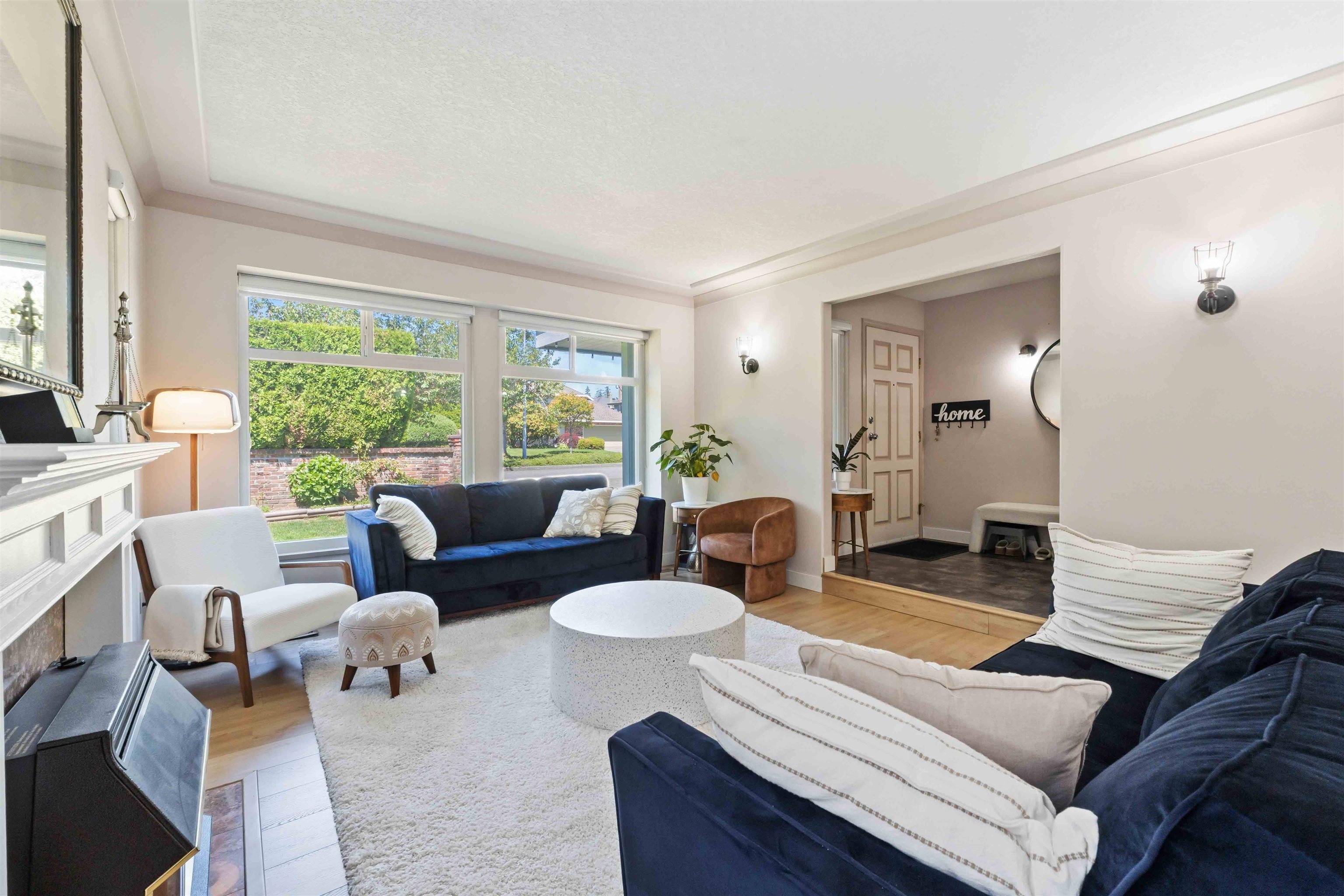 Surrey, BC V4A 8L6,14818 21a AVE