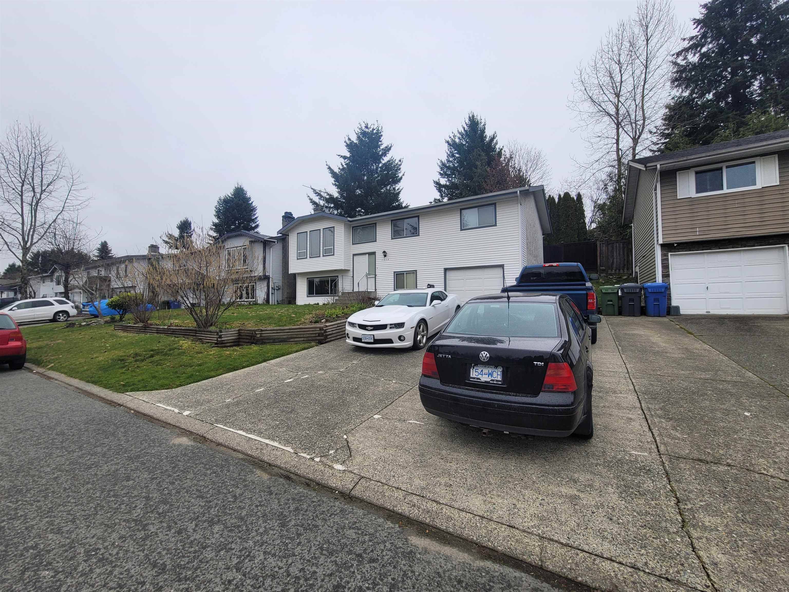 Abbotsford, BC V2S 6K1,1514 Kipling ST