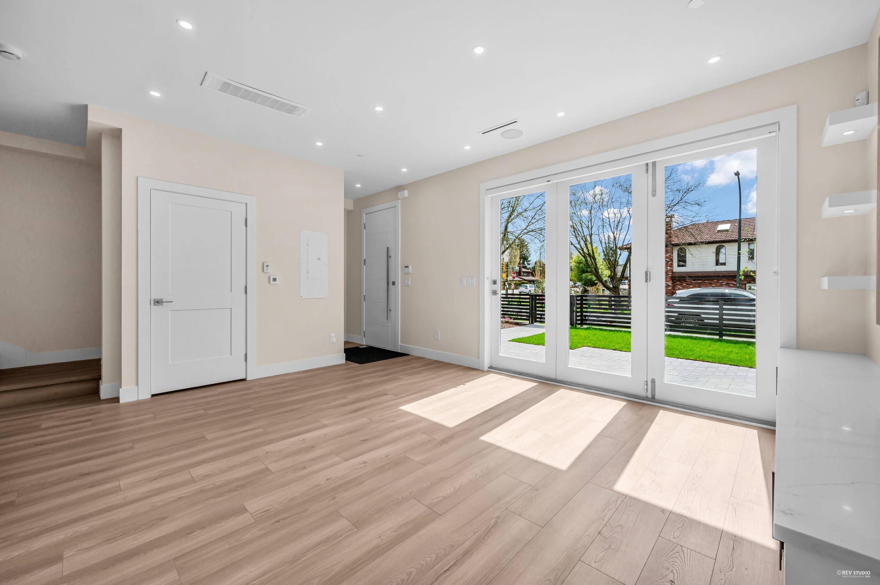 2371 Adanac ST Vancouver, BC V5L 2E9