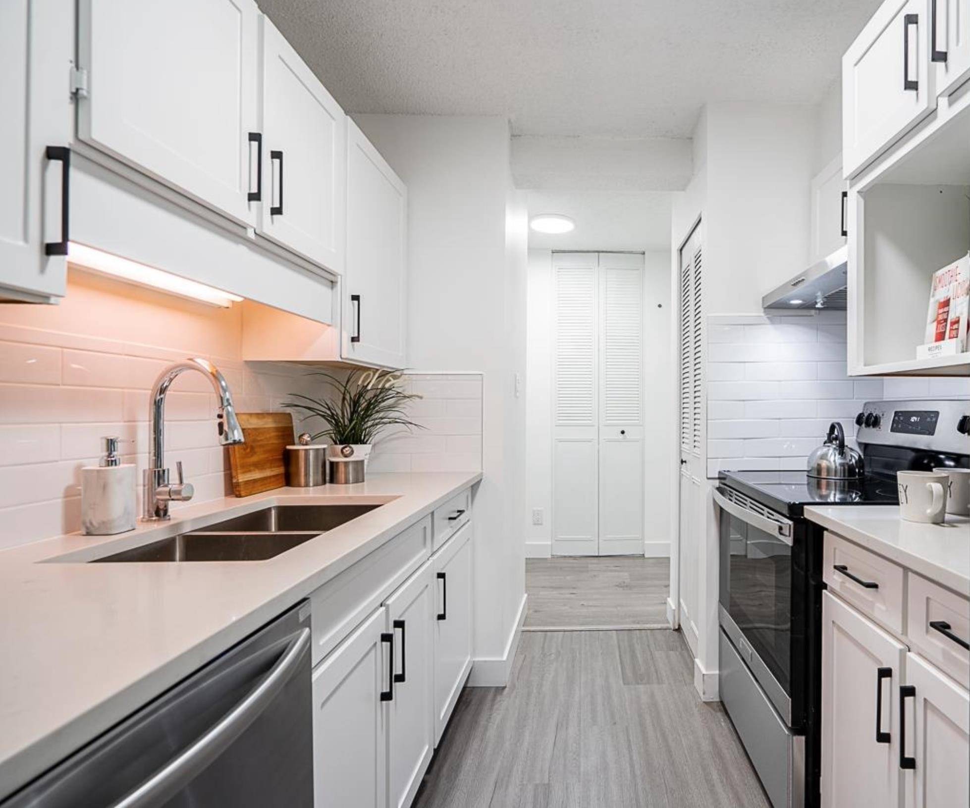 6455 Willingdon AVE #503 Burnaby, BC V5H 4E4