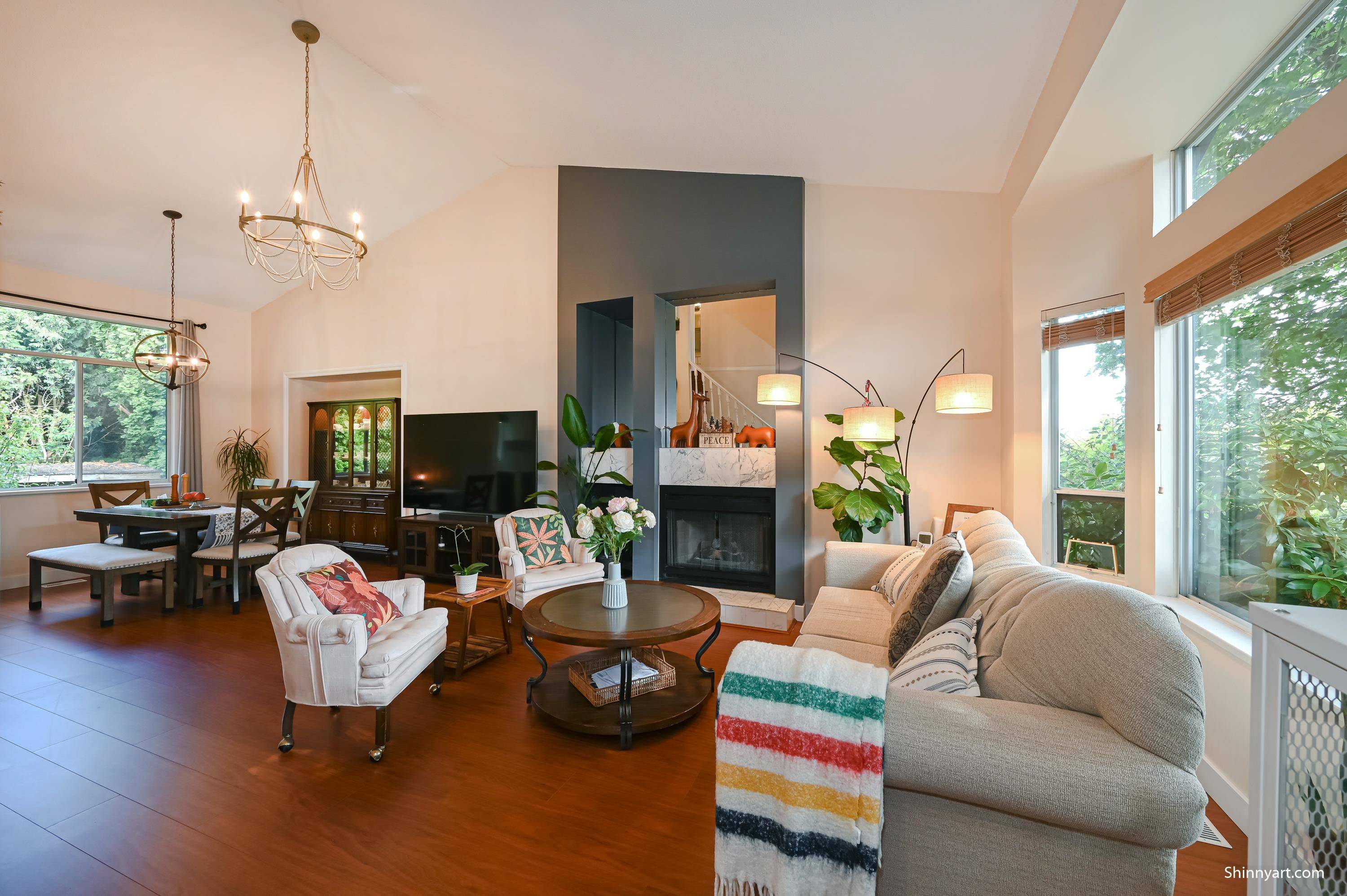 Coquitlam, BC V3B 6N6,1301 Franklin ST