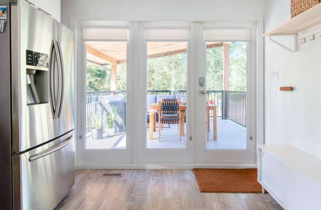 North Vancouver, BC V7K 2N9,3673 Hoskins RD