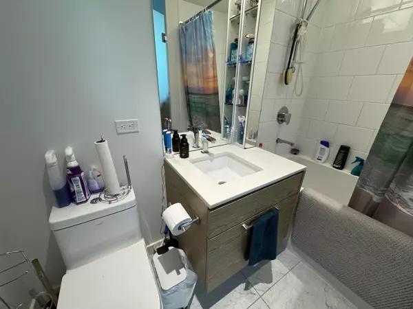 13438 Central AVE #112 Surrey, BC V3T 0N2