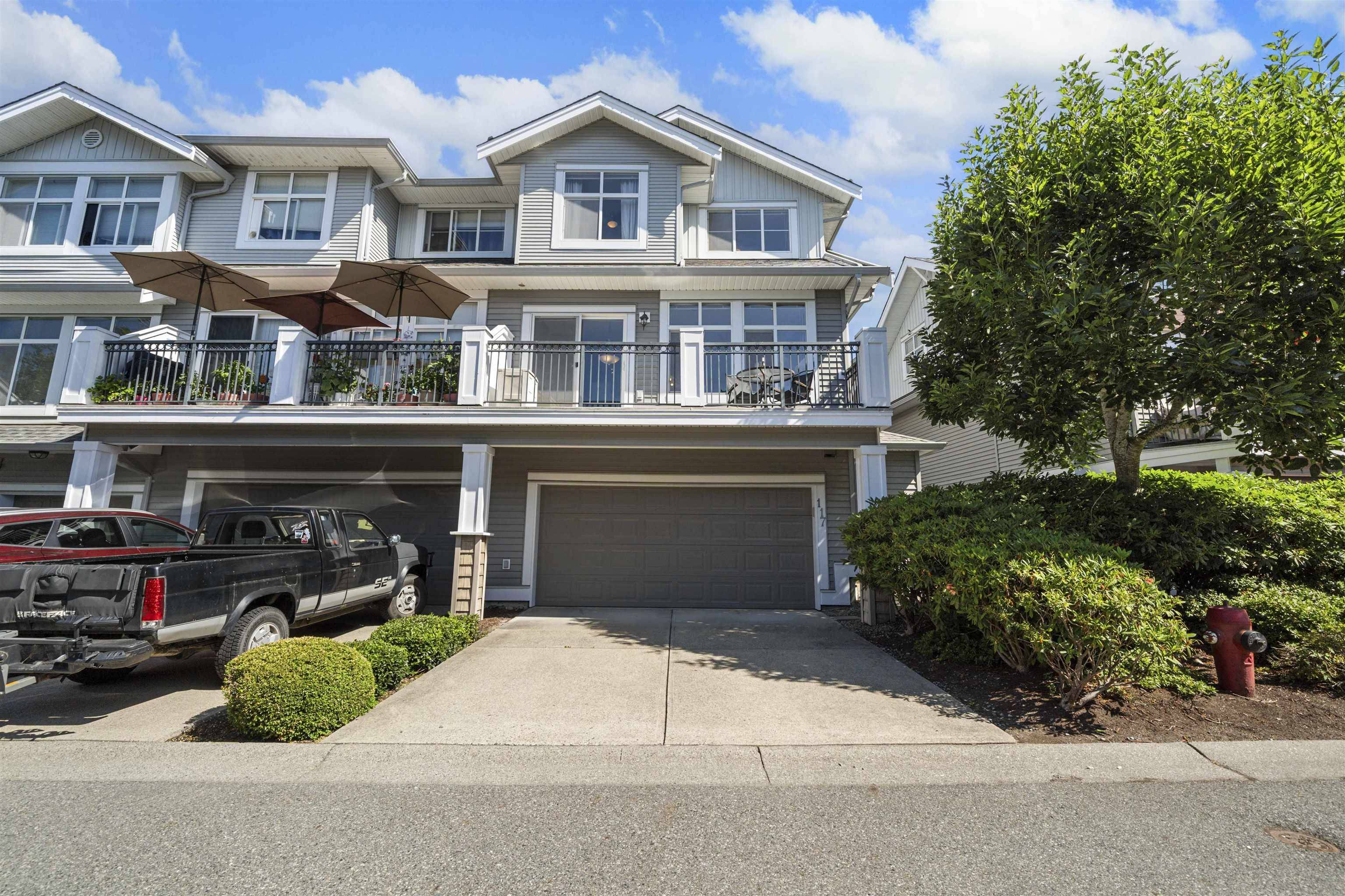 Langley, BC V2Y 3C1,20449 66 AVE #117