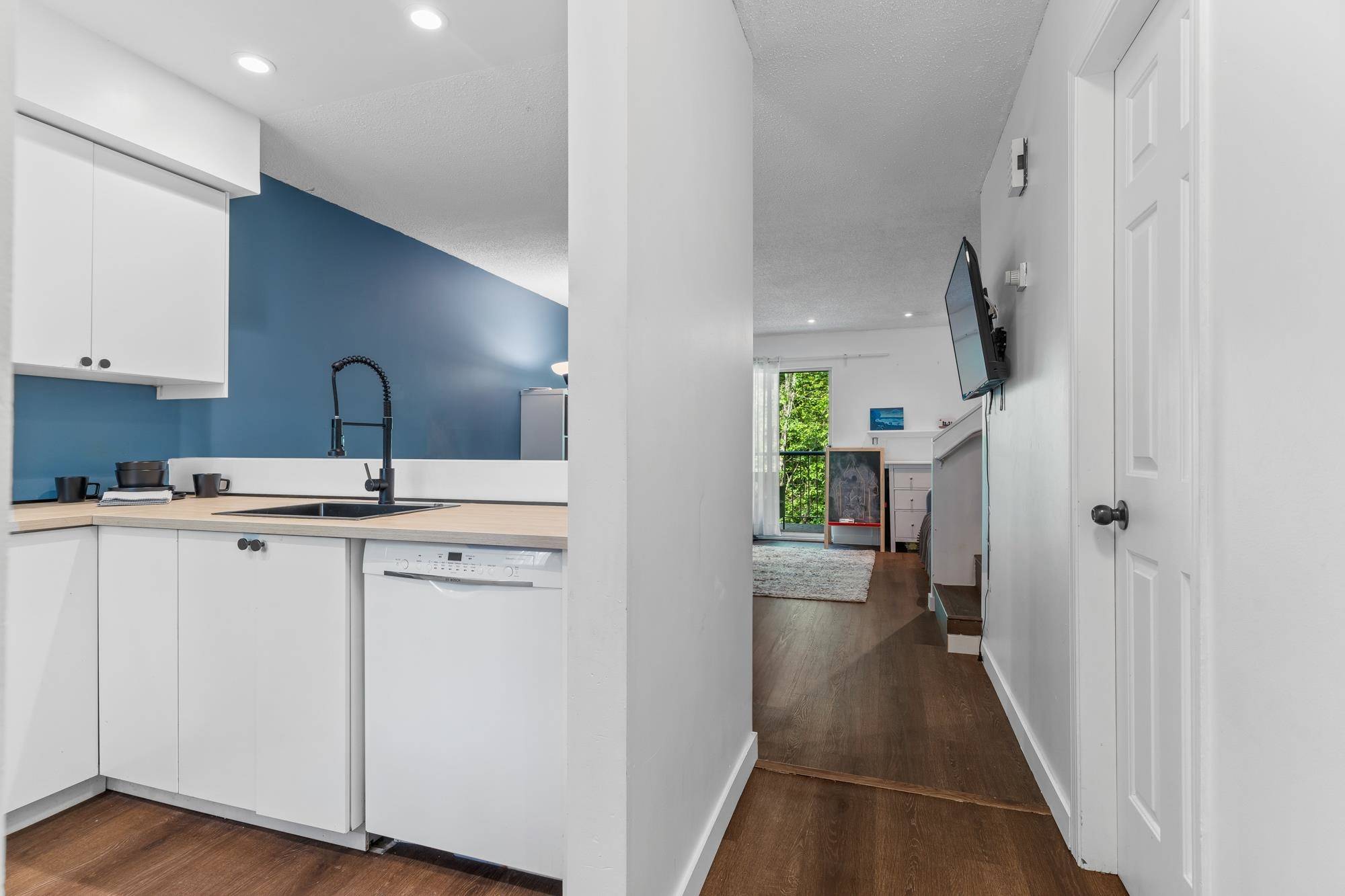 Coquitlam, BC V3B 6V6,2978 Walton AVE #17