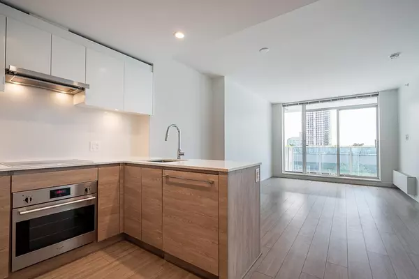 Surrey, BC V3T 0P7,13615 Fraser HWY #302