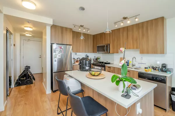 13325 102a AVE #3103 Surrey, BC V3T 0J5