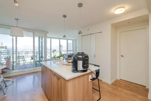 13325 102a AVE #3103 Surrey, BC V3T 0J5