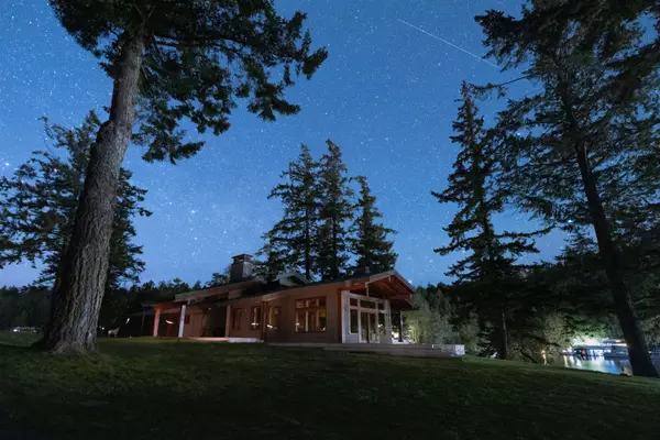 B Turnagain IS Halfmoon Bay, BC V7Z 1B7