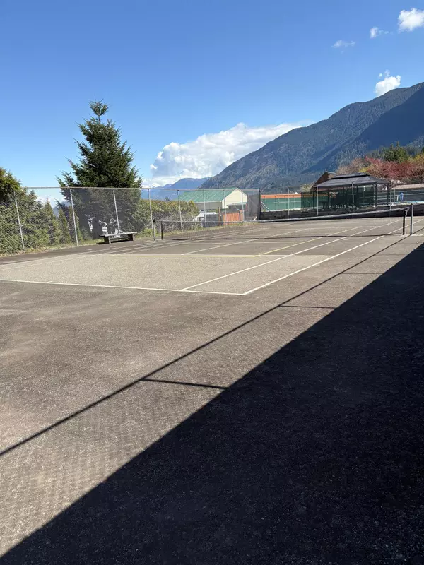 1436 Frost RD #58 Cultus Lake, BC V2R 4X8