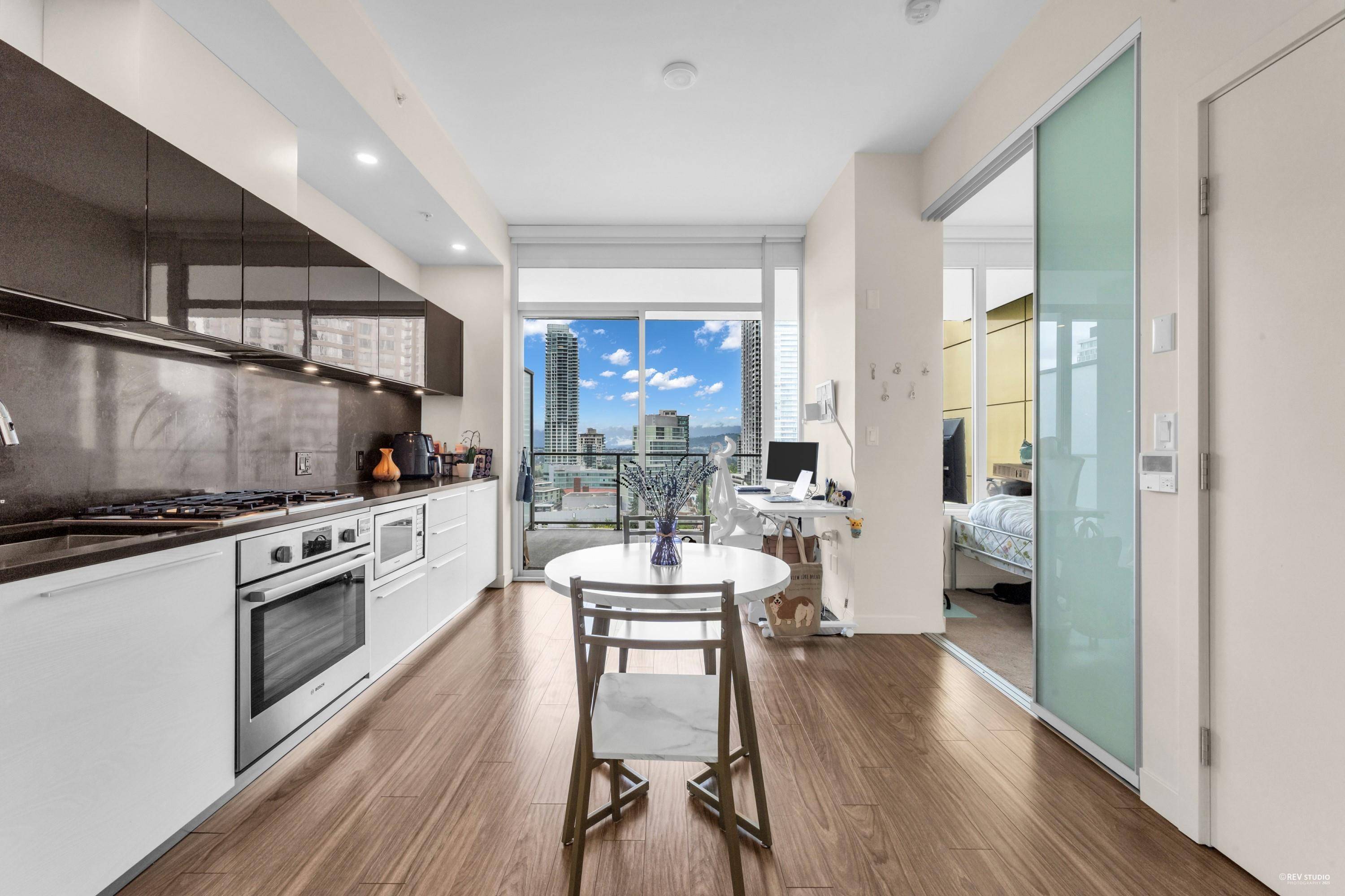Burnaby, BC V5H 0H8,6383 Mckay AVE #1209