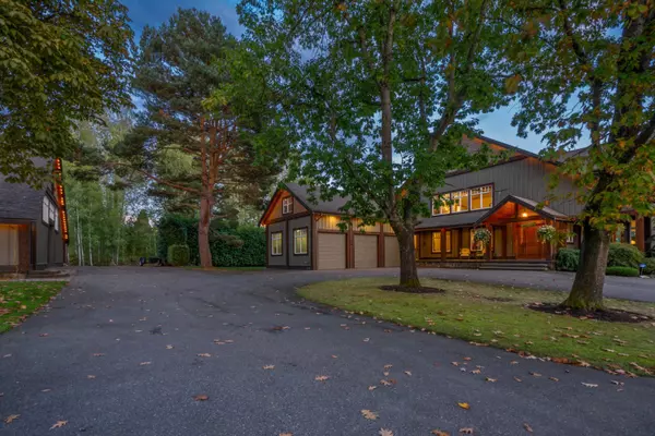 18208 92 AVE Surrey, BC V4N 3Y8