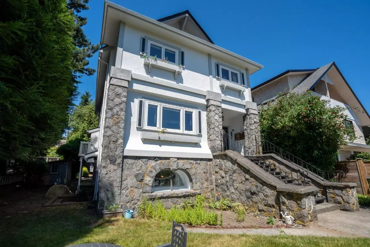 Vancouver, BC V6K 1M2,2575 W 3rd AVE
