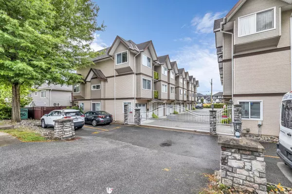 19700 56 AVE #112, Langley, BC V3A 3X6