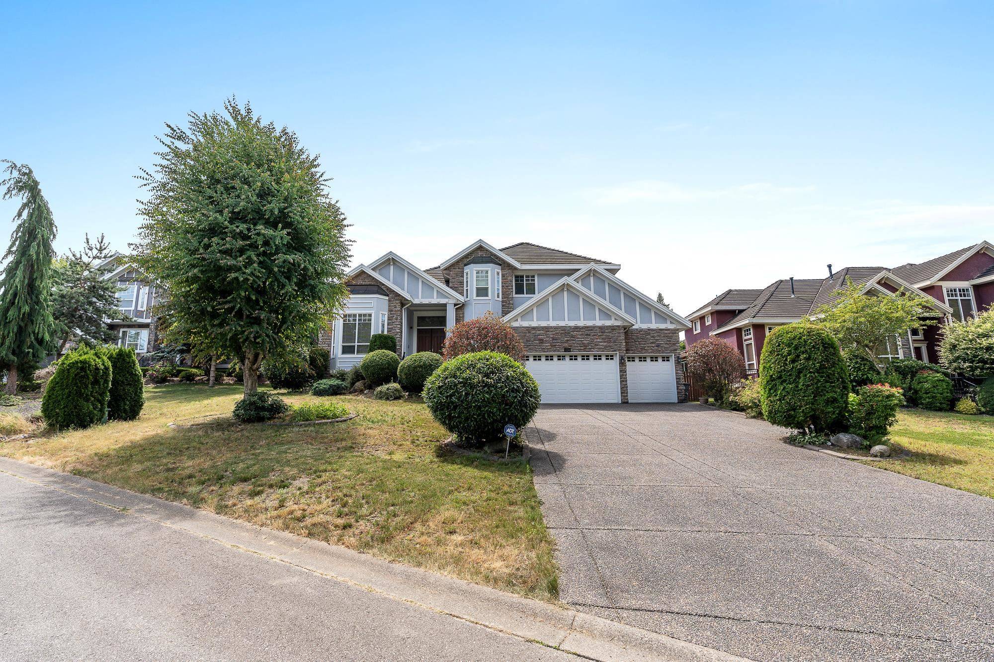11255 164 ST, Surrey, BC V4N 5E1
