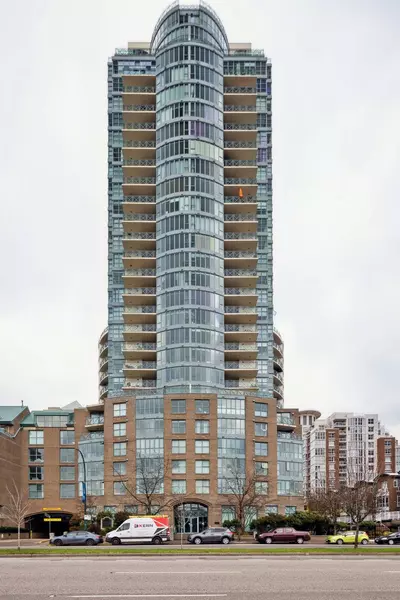 1188 Quebec ST #607, Vancouver, BC V6A 4B3