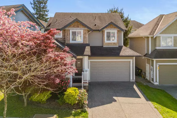 17978 71a AVE, Surrey, BC V3S 7C8