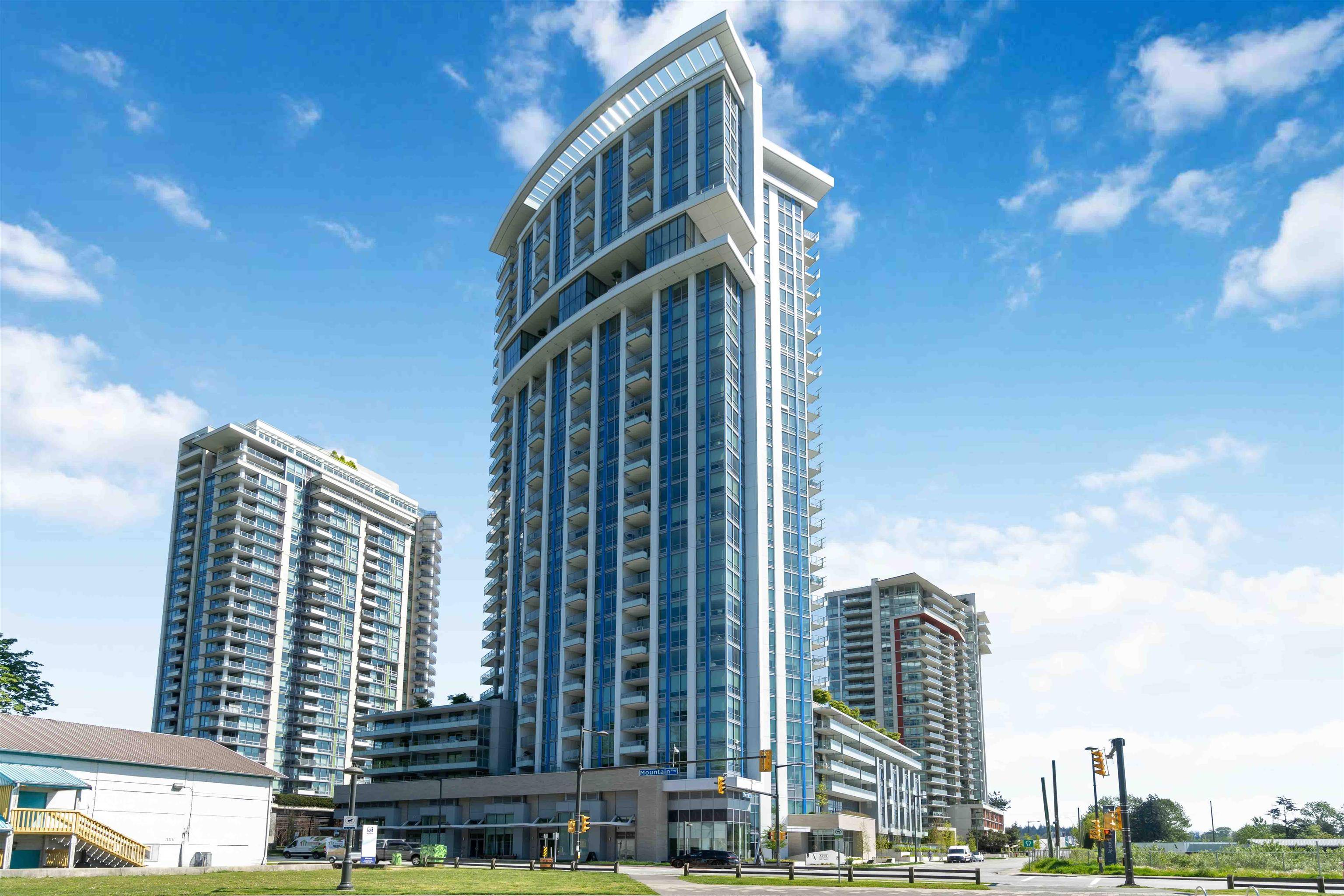 1500 Fern ST #1009, North Vancouver, BC V7J 0E6