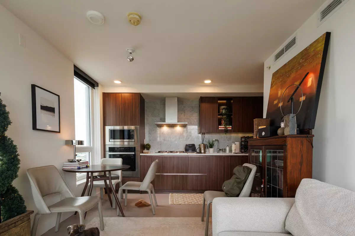 Vancouver, BC V5X 0H3,455 SW Marine DR #1809
