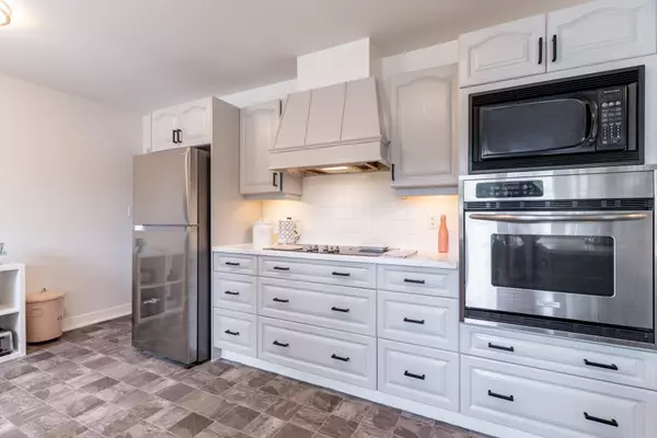 Maple Ridge, BC V2W 1S3,24991 100 AVE