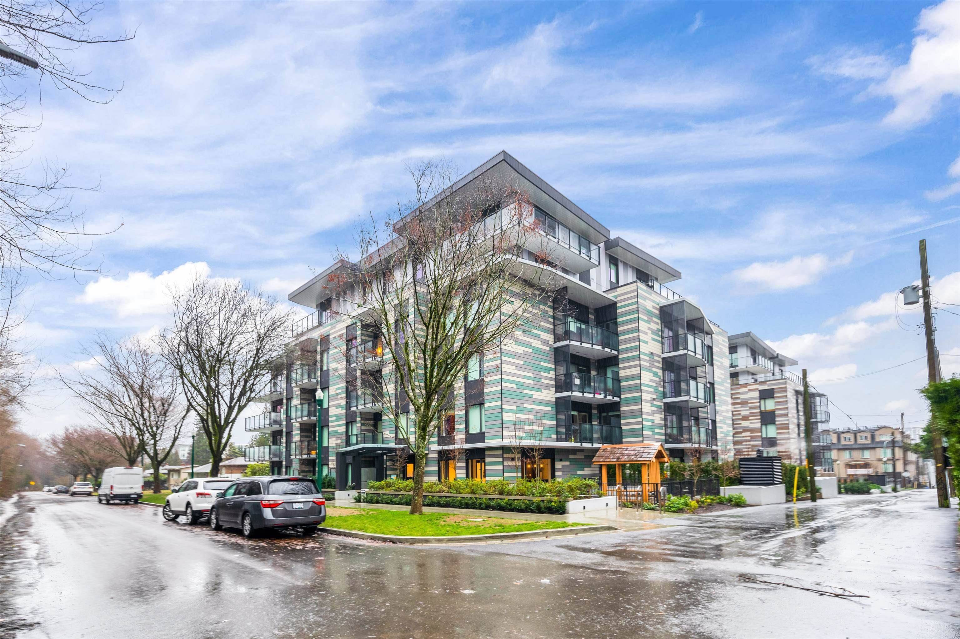 Vancouver, BC V5X 1V5,488 W 58th AVE #207