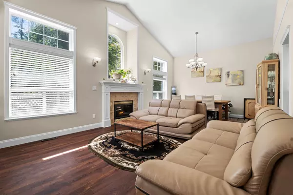 Surrey, BC V4N 4Z9,16208 93a AVE