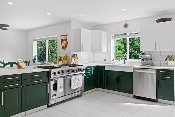 14605 Squamish Valley RD Squamish, BC V0N 1H0