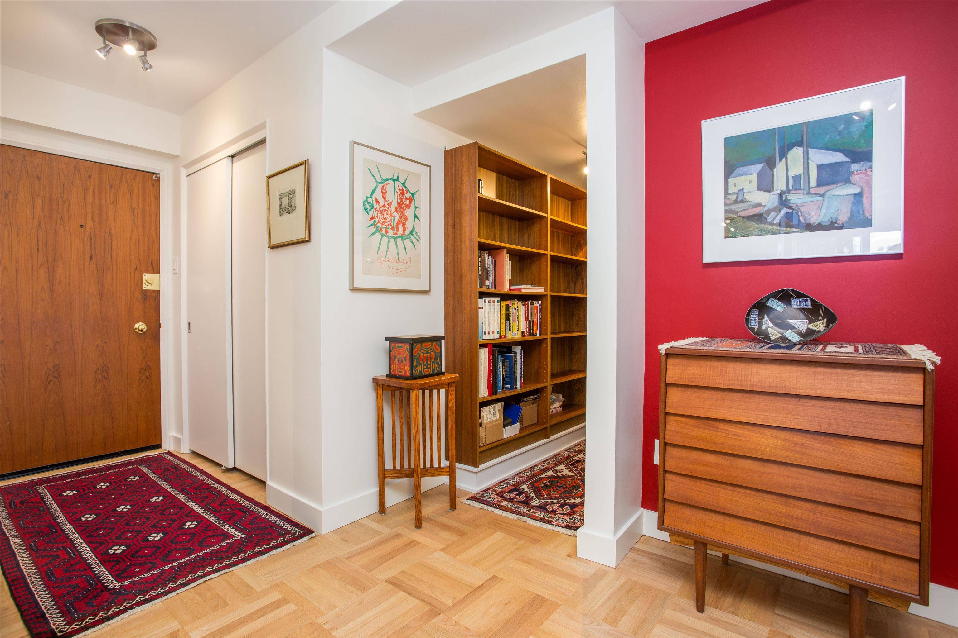 Vancouver, BC V5Z 3N2,6076 Tisdall ST #101