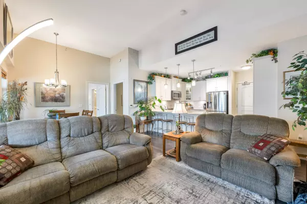 Surrey, BC V4P 0H2,3535 146a ST #504