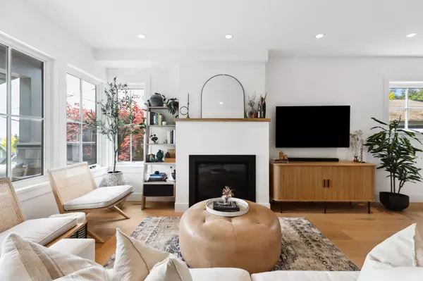 North Vancouver, BC V7N 1C2,230 E 28 ST