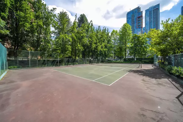 Burnaby, BC V5H 4N1,4603 Hazel ST #804