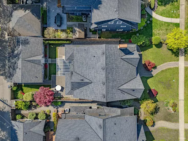 Vancouver, BC V6N 2M8,3176 W 35th AVE