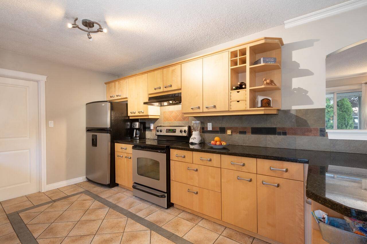 Maple Ridge, BC V2X 2N9,20899 Camwood AVE