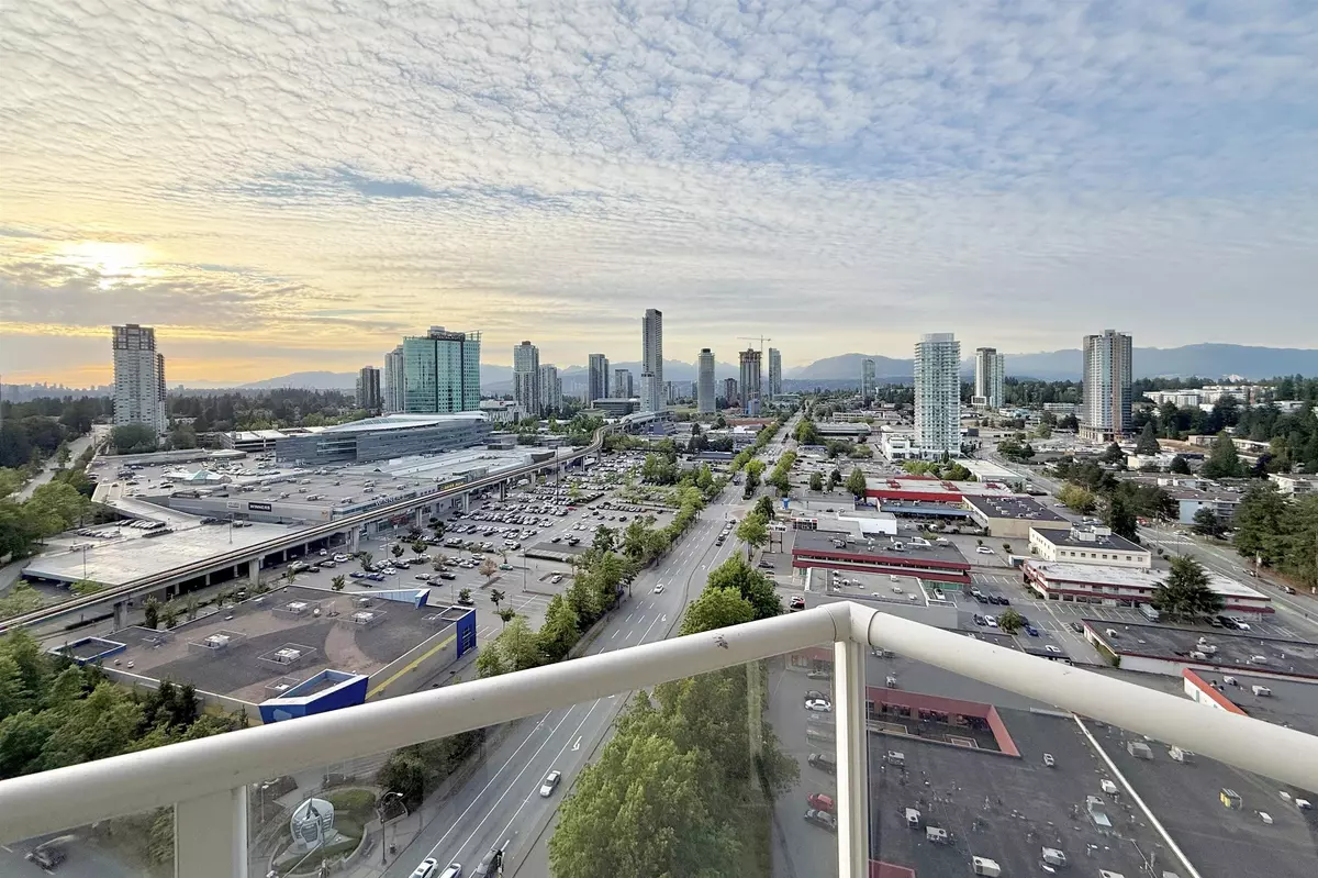 Surrey, BC V3T 0A8,13618 100 AVE #2202