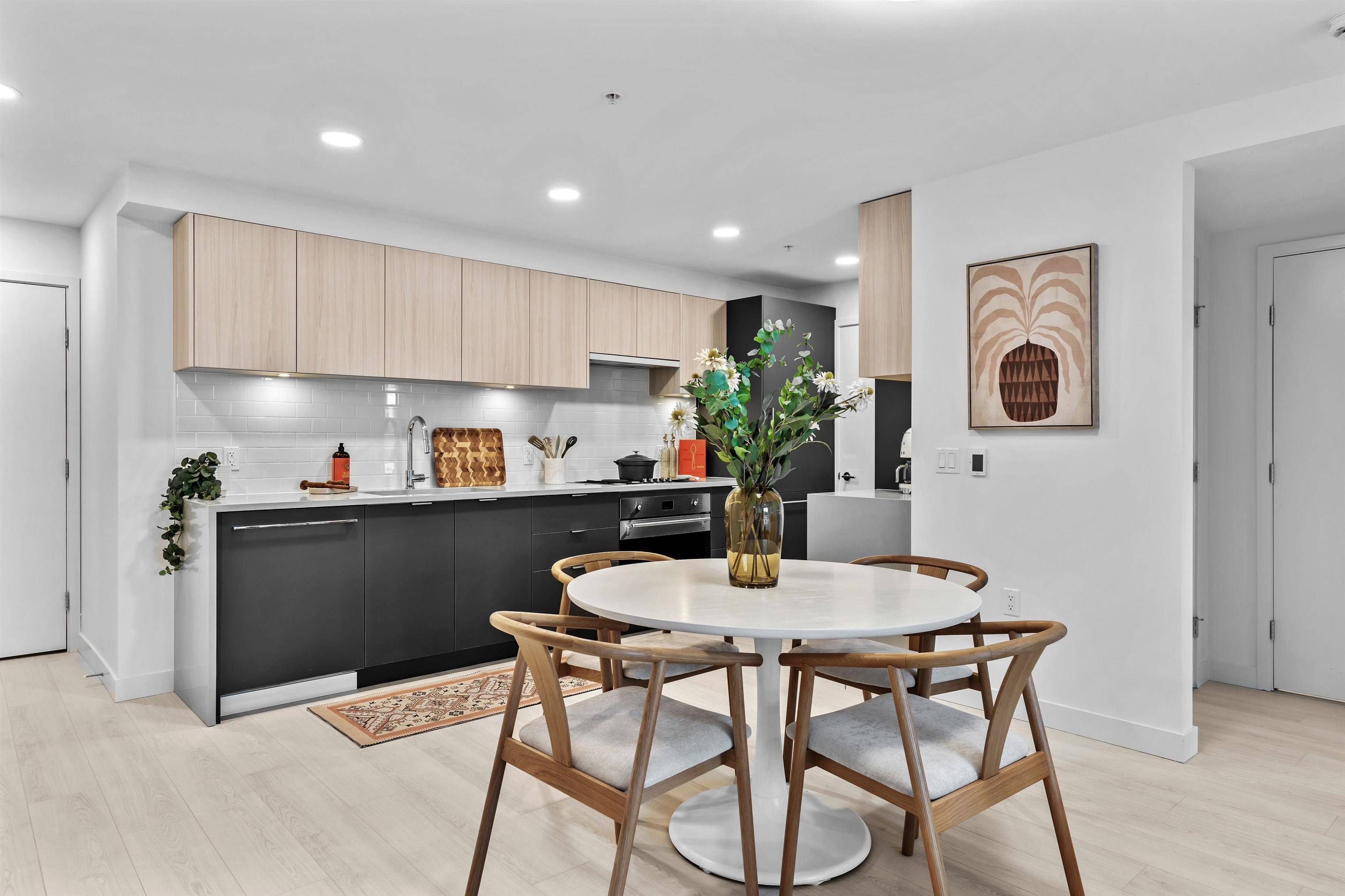 2419 Grant ST #203, Vancouver, BC V0V 0V0