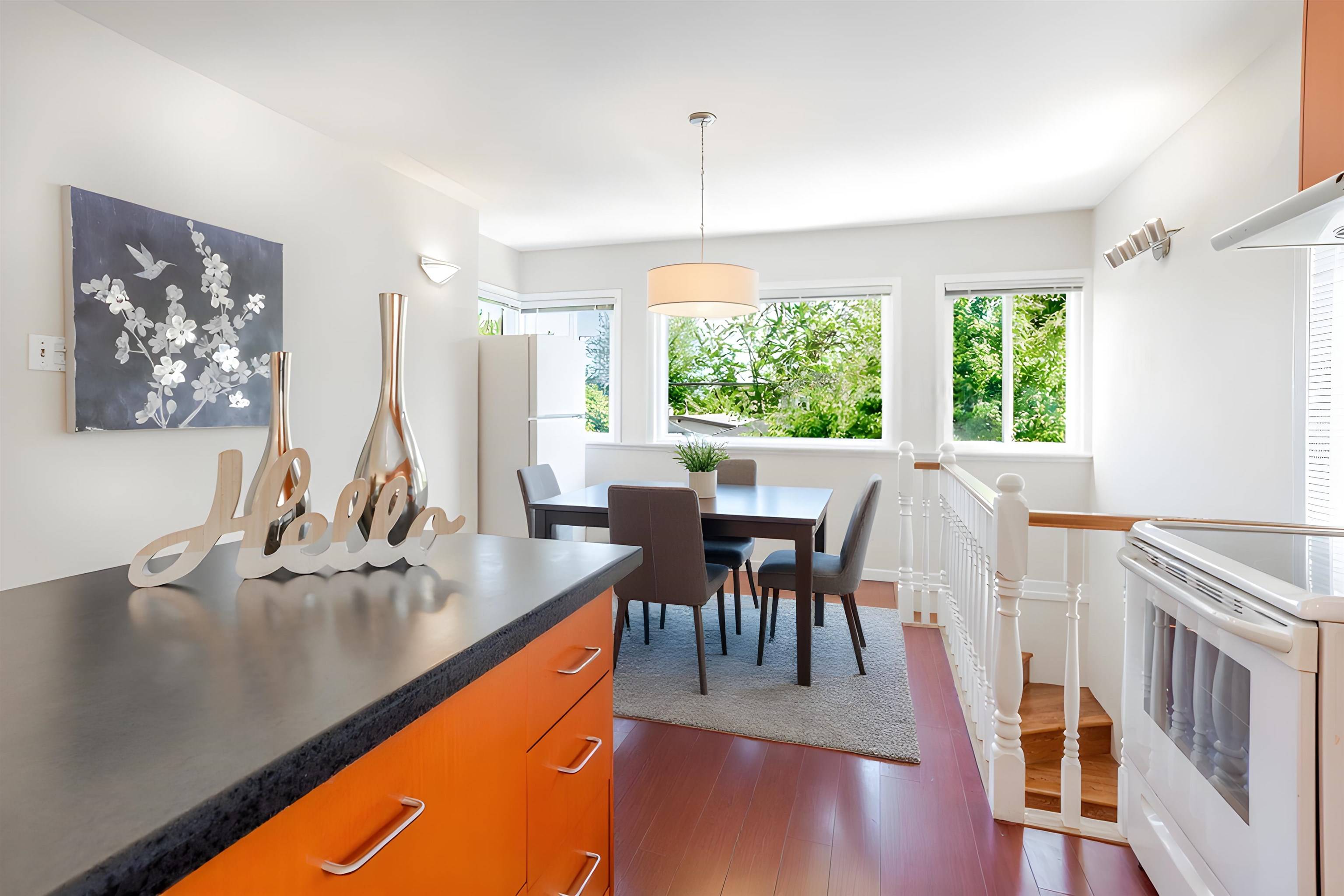 866 W 59th AVE Vancouver, BC V6P 1X7