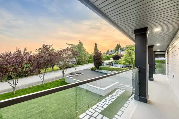 West Vancouver, BC V7V 3Z9,2050 Westdean CRES