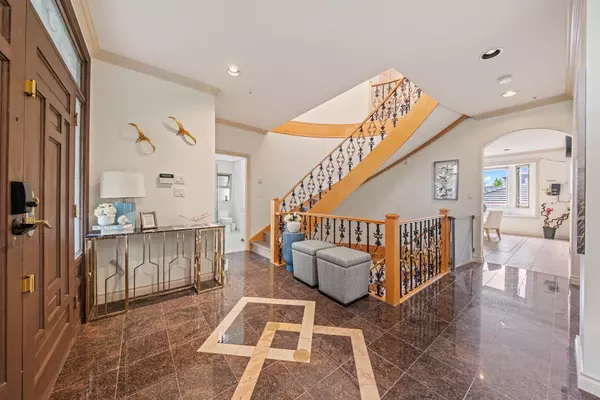Vancouver, BC V6M 4J7,1080 W 47th AVE