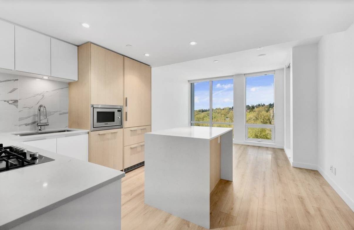 North Vancouver, BC V7J 0E6,1500 Fern St ST #1808