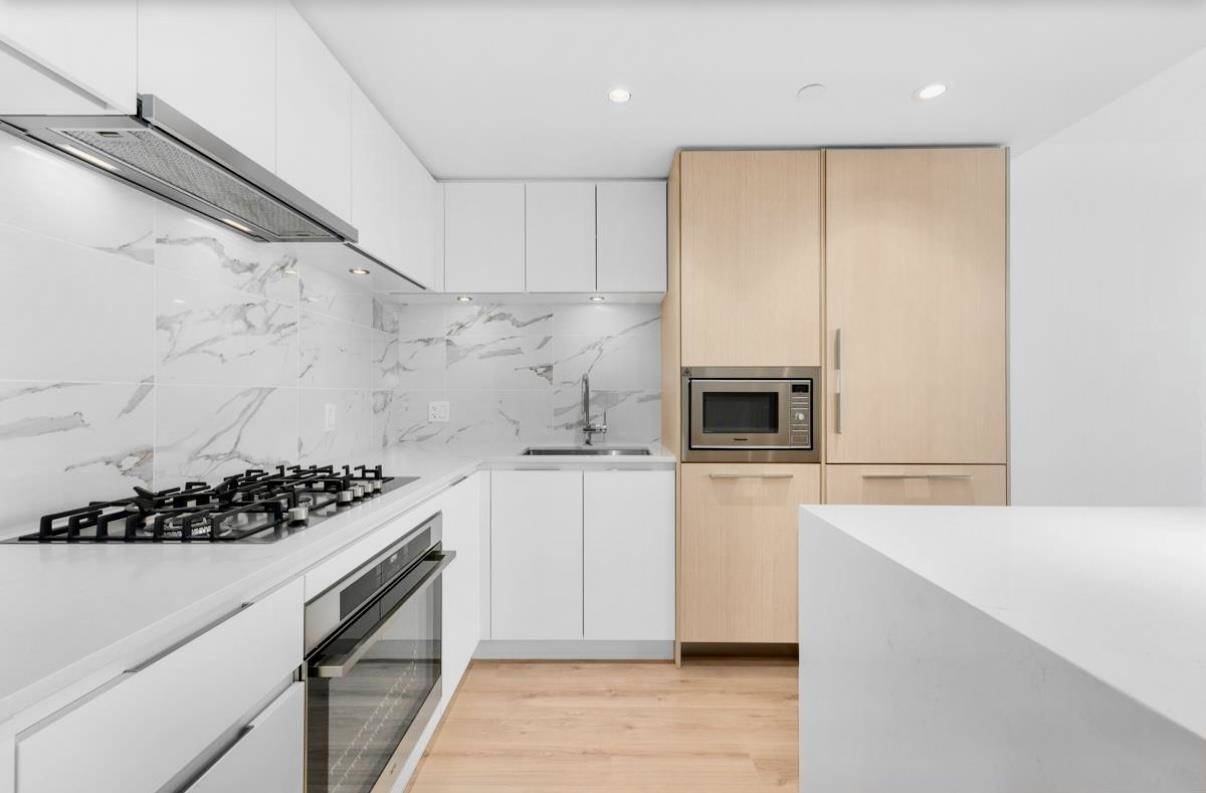 North Vancouver, BC V7J 0E6,1500 Fern St ST #1808