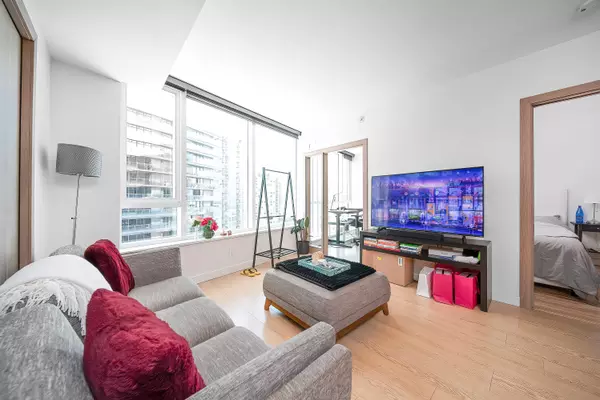 68 Smithe ST #1219 Vancouver, BC V6B 0P4