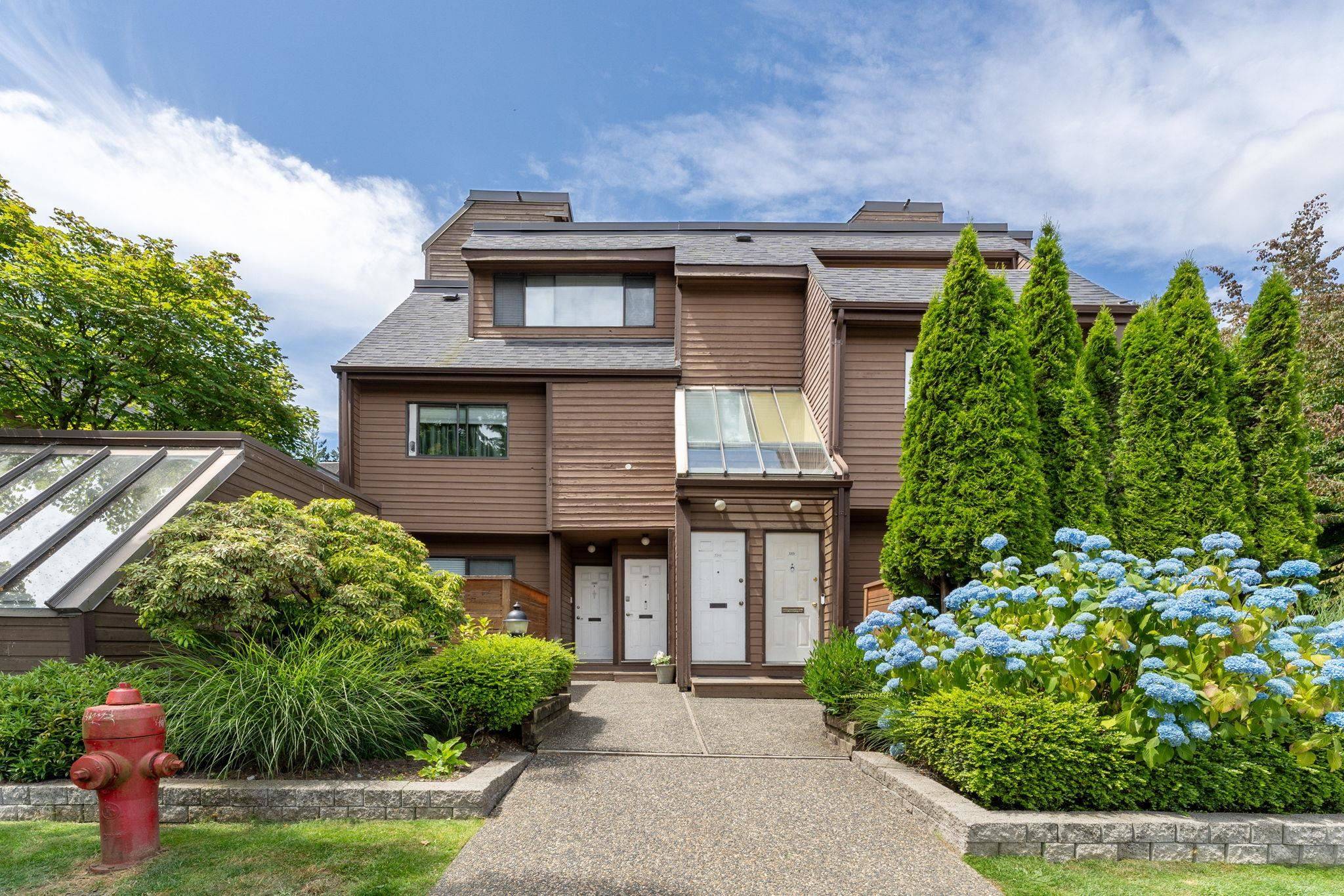 3349 Mountain HWY, North Vancouver, BC V7K 2H4
