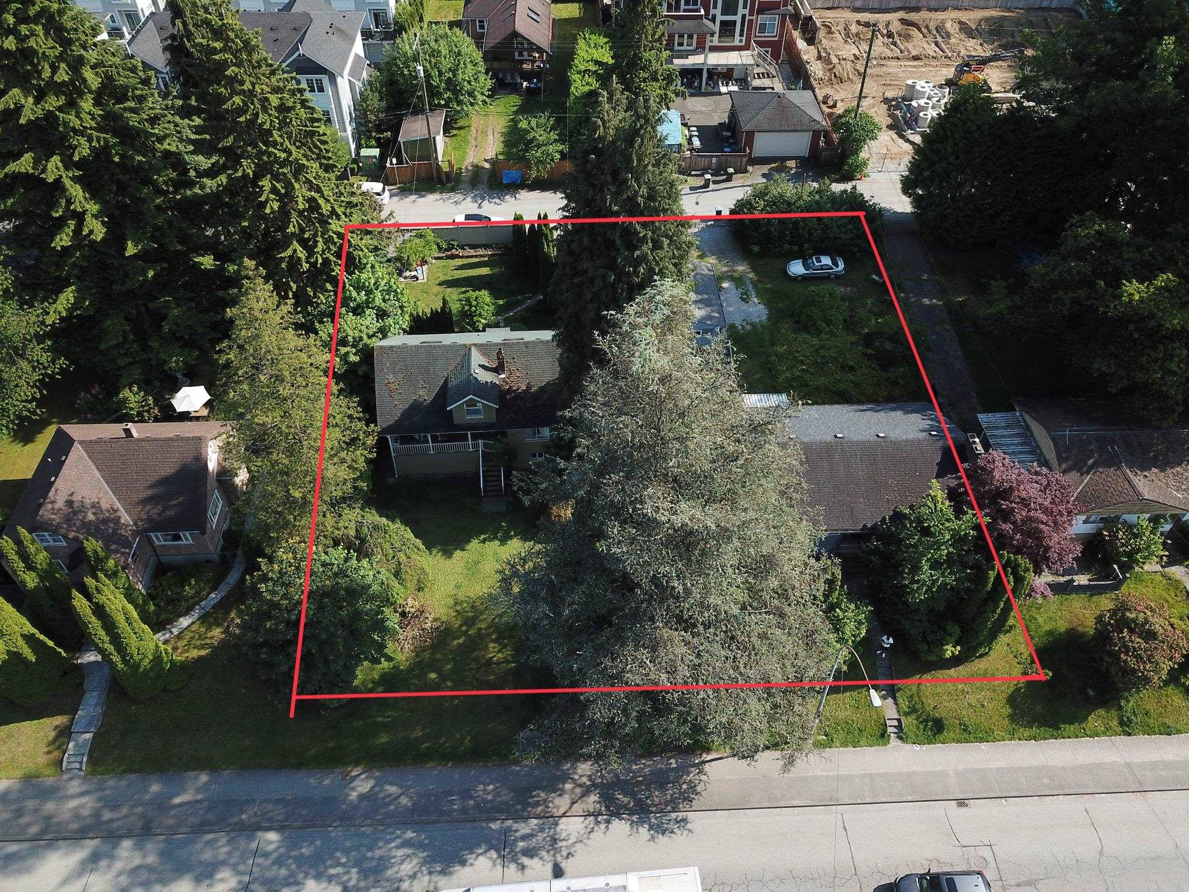 2813 St Johns ST, Port Moody, BC V3H 2B9