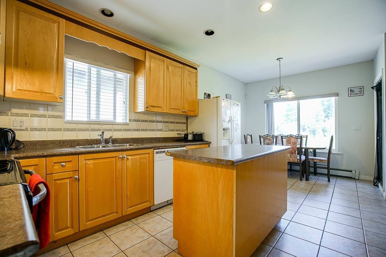 13091 68 AVE Surrey, BC V3W 2E5