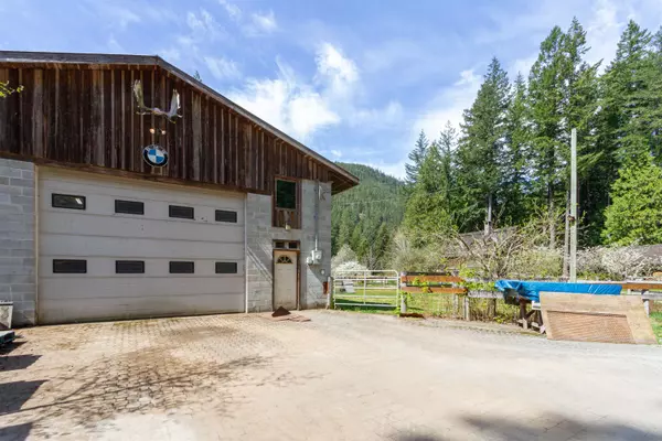 Squamish, BC V0N 1H0,8101 Paradise Valley RD