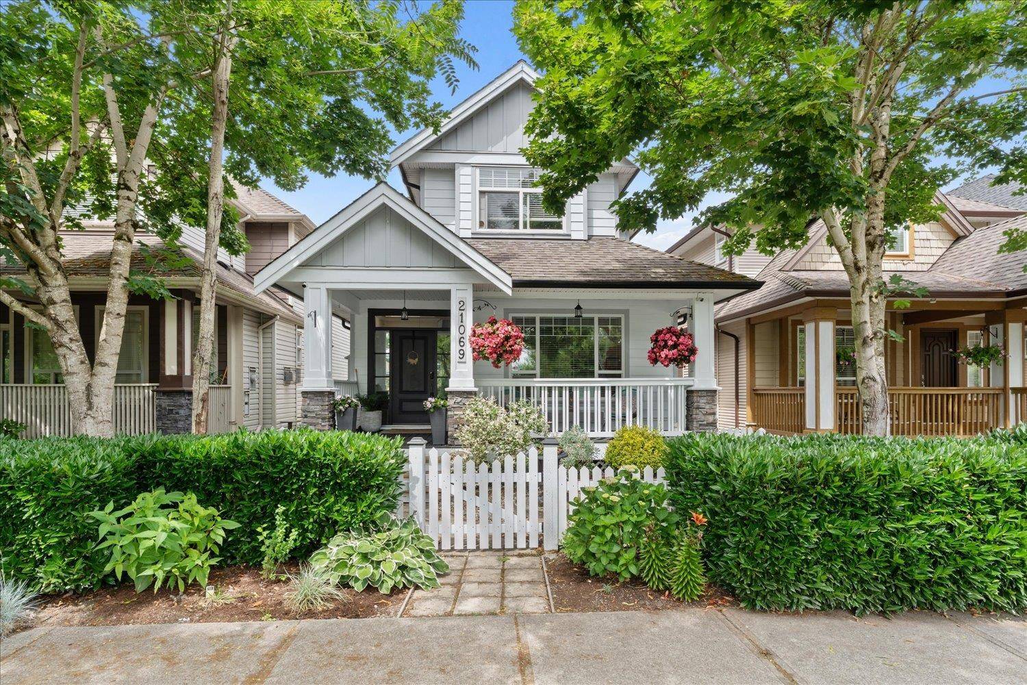21069 83 AVE, Langley, BC V2Y 0B8