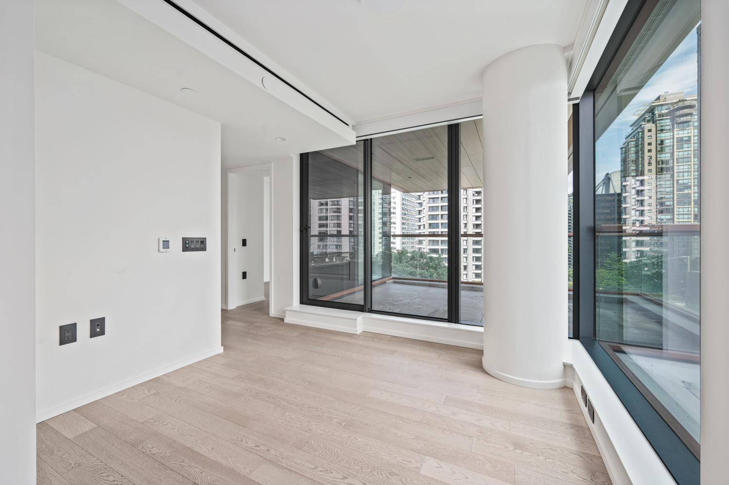 Vancouver, BC V6G 0E6,1408 Robson ST #90X