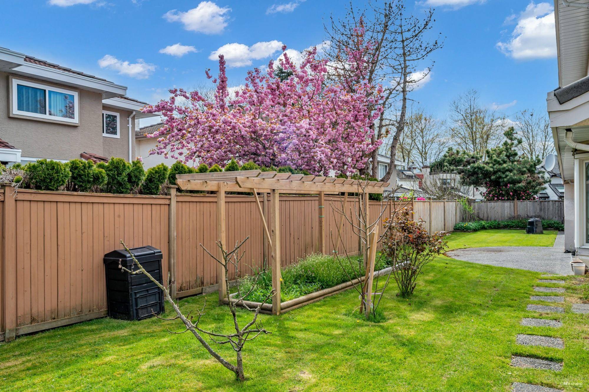 Richmond, BC V7E 5S4,9280 Jaskow PL